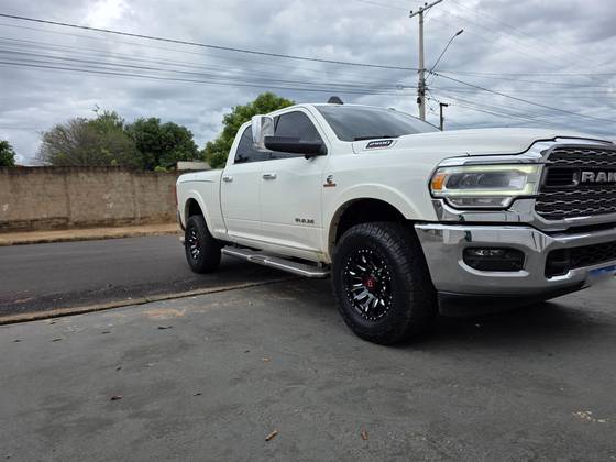 RAM 2500 6.7 I6 TURBO DIESEL LARAMIE CD 4X4 AUTOMÁTICO RAM 2500 6.7 I6 TURBO DIESEL LARAMIE CD 4X4 AUTOMÁTICO